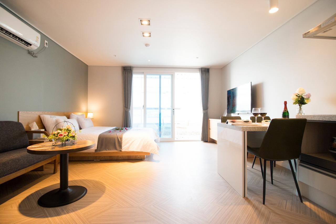 Lium Spa Hostel Yeosu Exterior photo