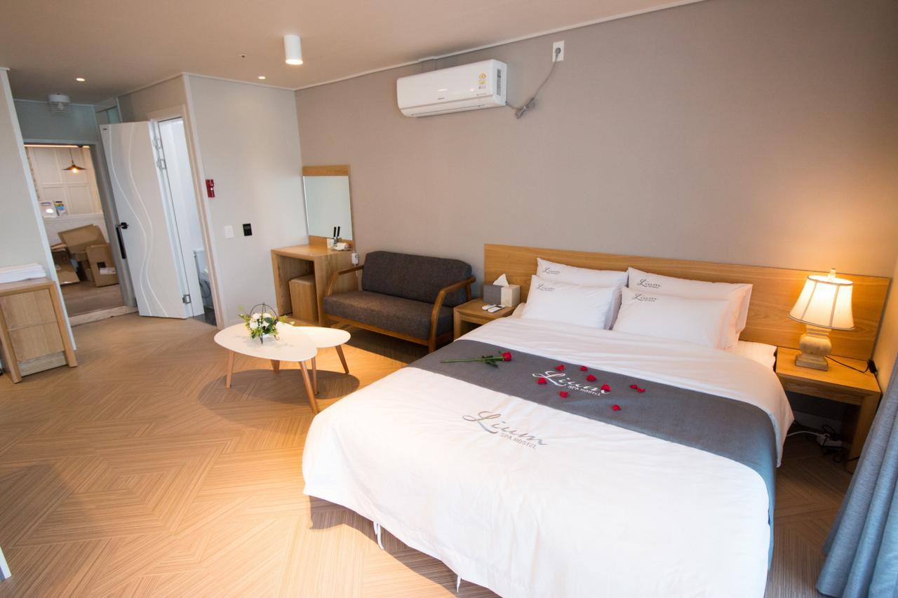 Lium Spa Hostel Yeosu Exterior photo