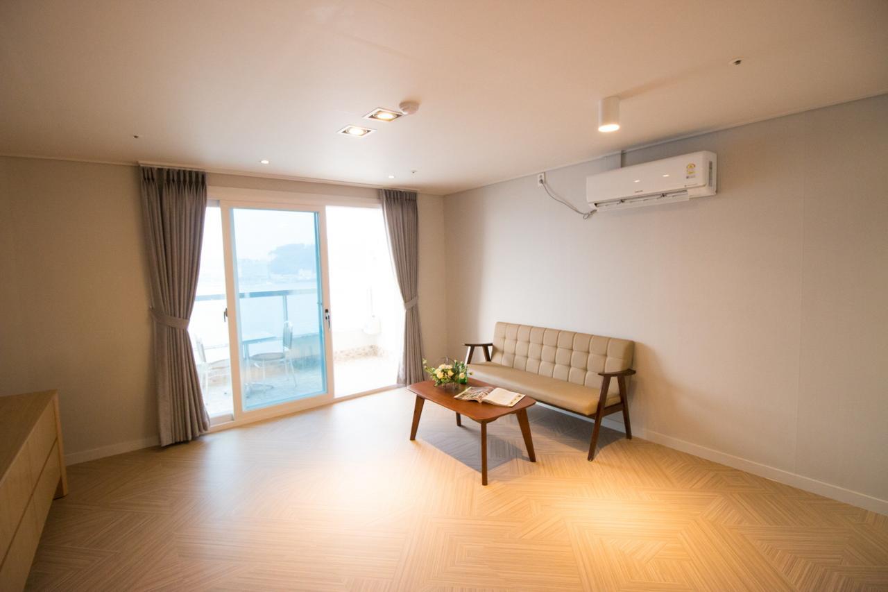 Lium Spa Hostel Yeosu Exterior photo