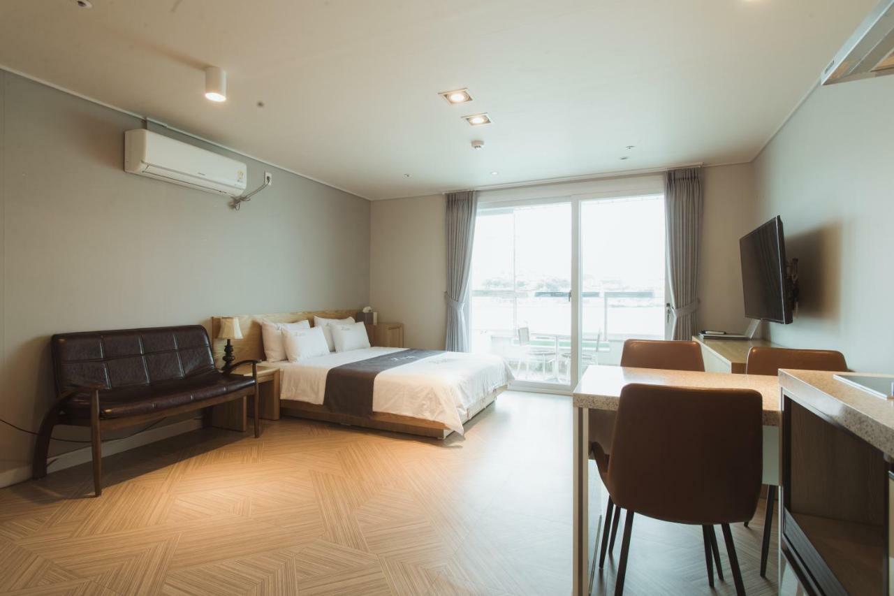 Lium Spa Hostel Yeosu Exterior photo