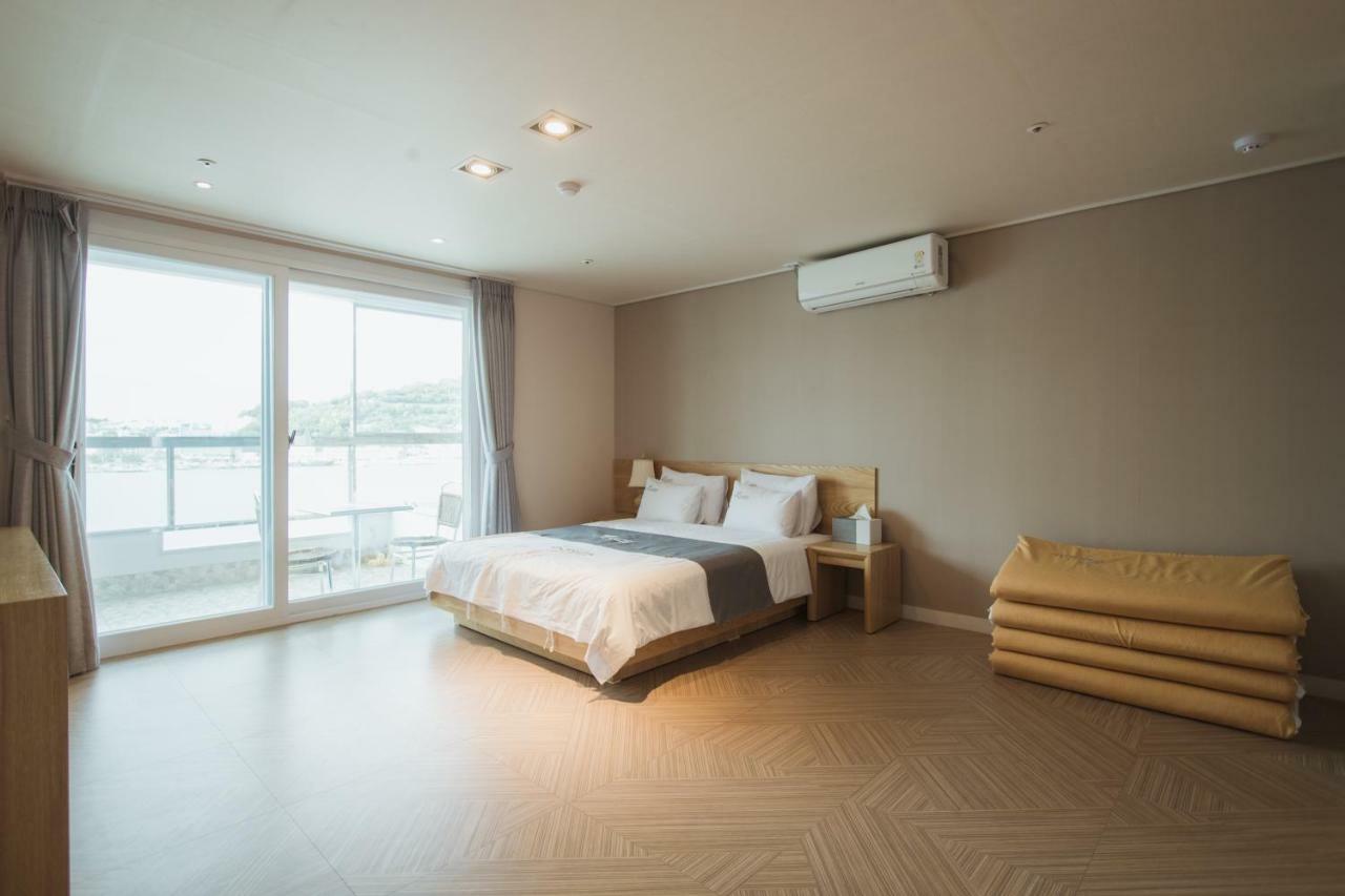 Lium Spa Hostel Yeosu Exterior photo