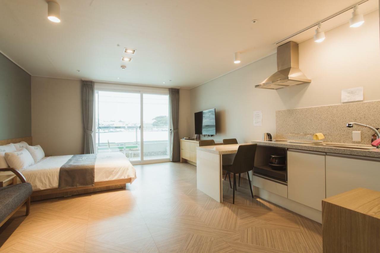 Lium Spa Hostel Yeosu Exterior photo