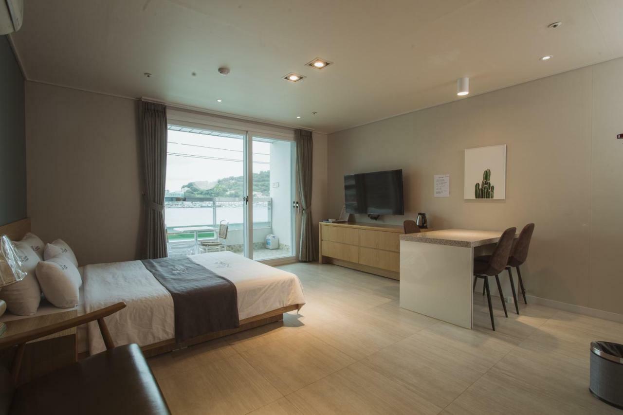 Lium Spa Hostel Yeosu Exterior photo